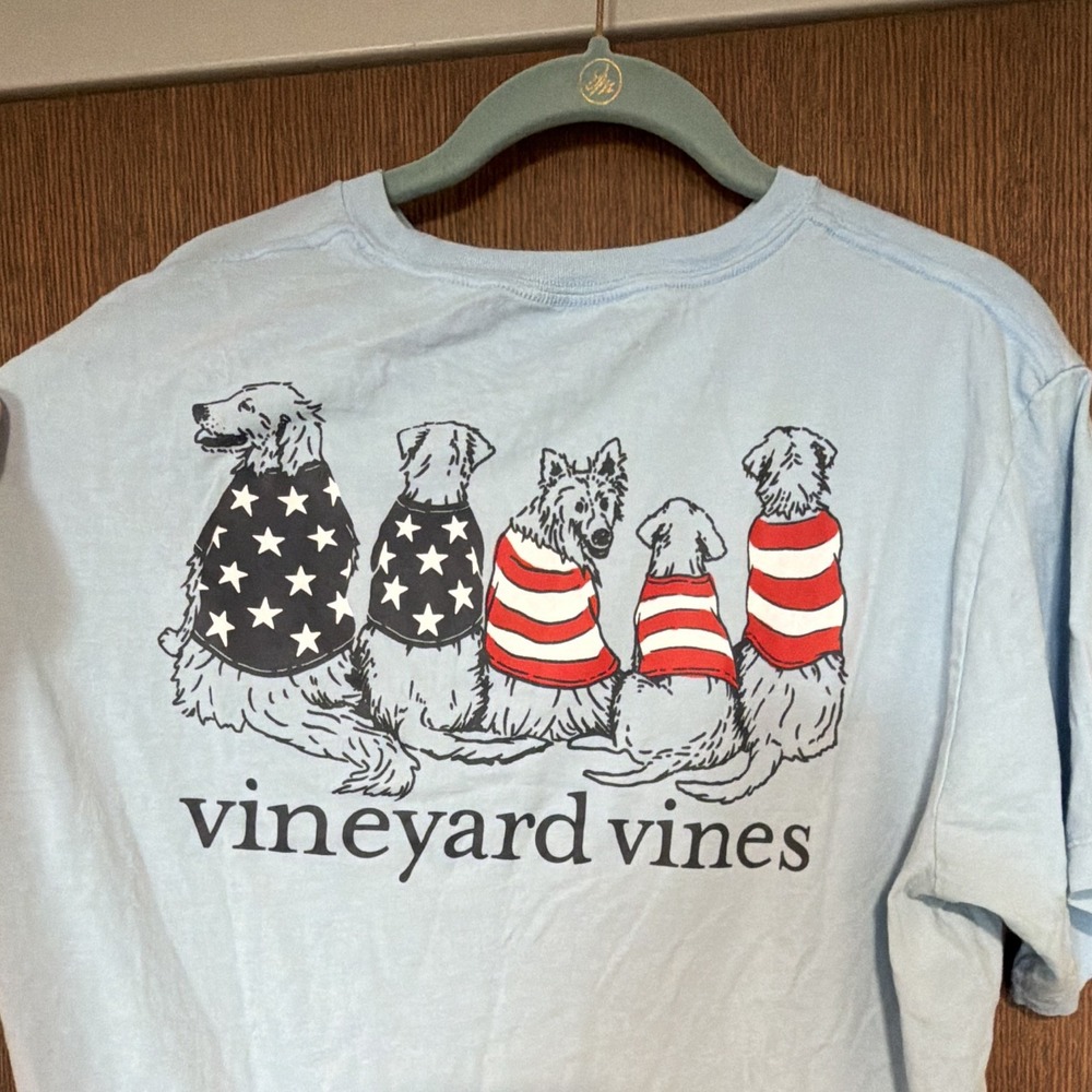 Patriotic Vineyard Vines Graphic Tee with Dogs USA Flag size Large America tee